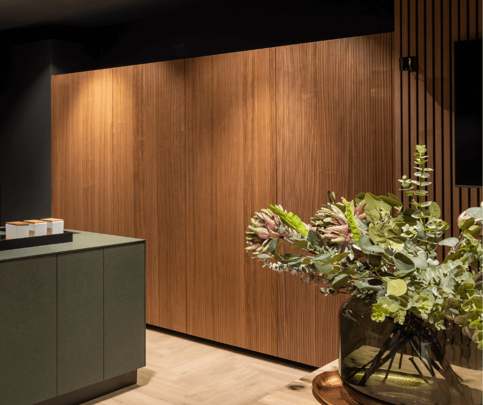 next125 Barzeile NX670 mit Pocket-Türen – Bild 2