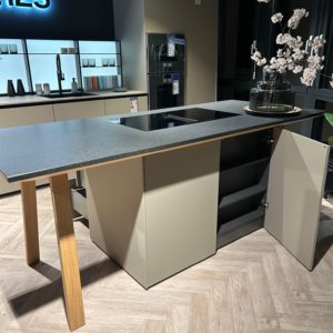 next125 Kochtisch in Eiche